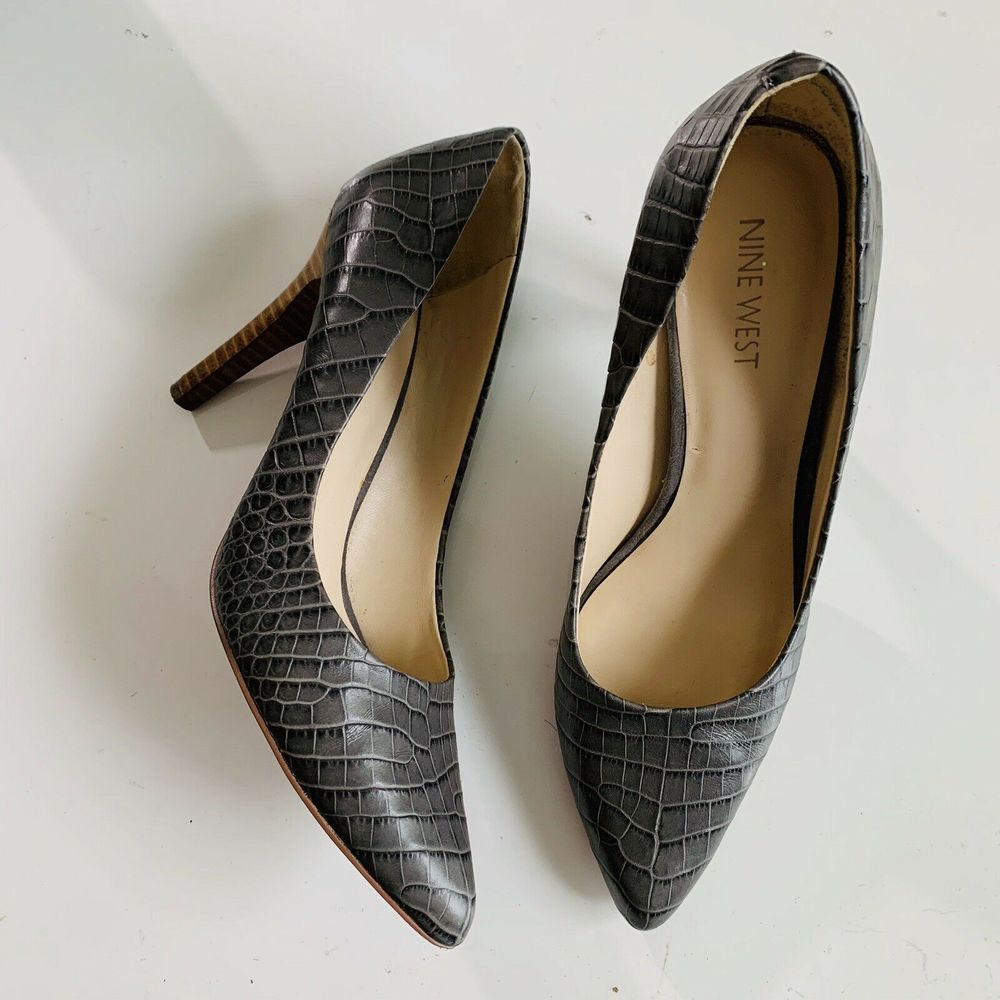 Nine West “Gwendle” Pointed Toe Pump Heels - Picture 2 of 3